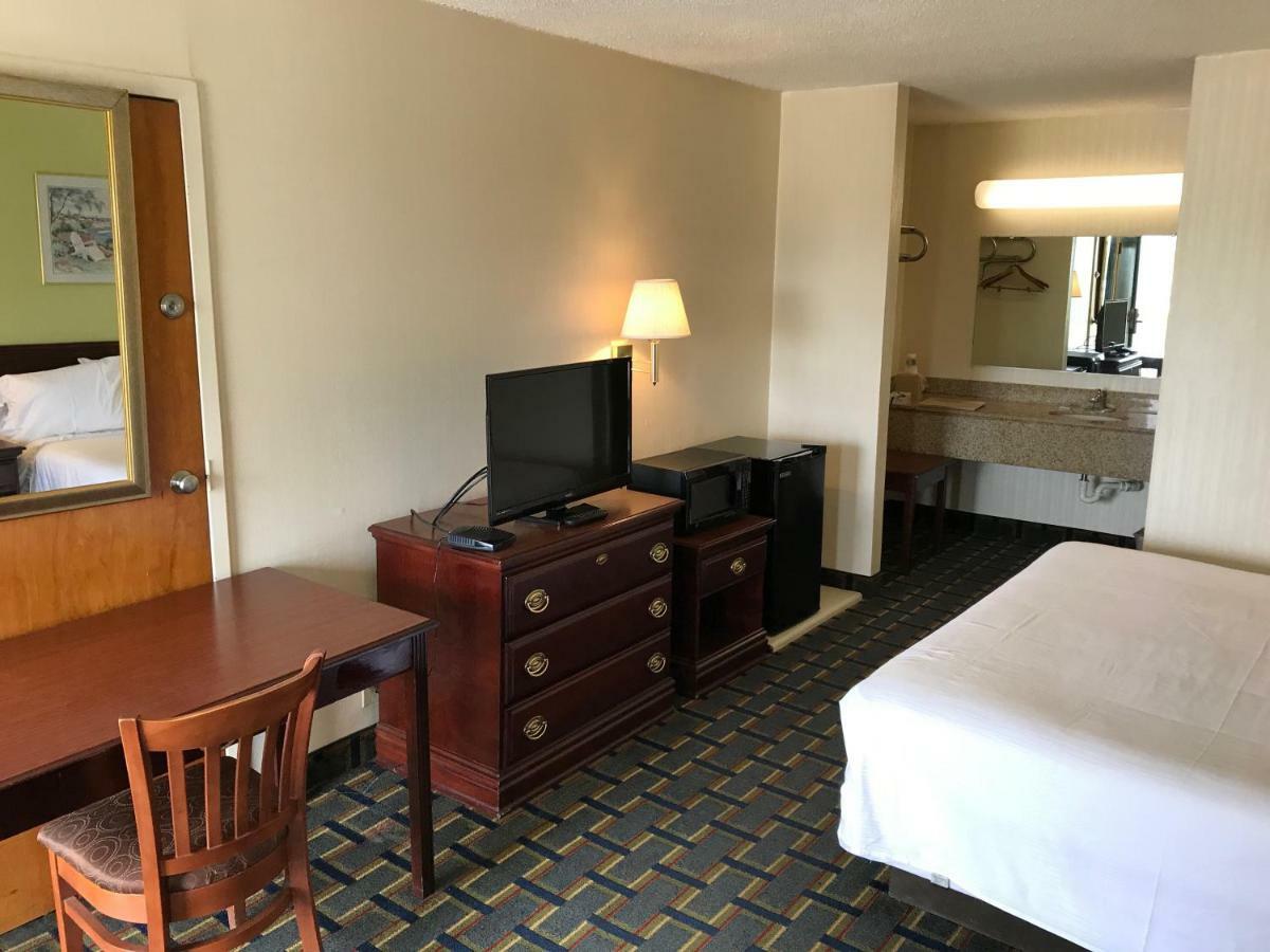 Scottish Inns Augusta Ngoại thất bức ảnh